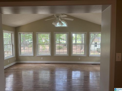 210 Taylor St, Boaz, AL, 35957-1860 | Card Image