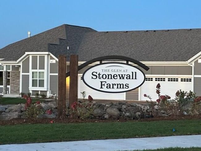 913 S Mary Grace Ct, Condo with 2 bedrooms, 2 bathrooms and null parking in Grafton WI | Image 19