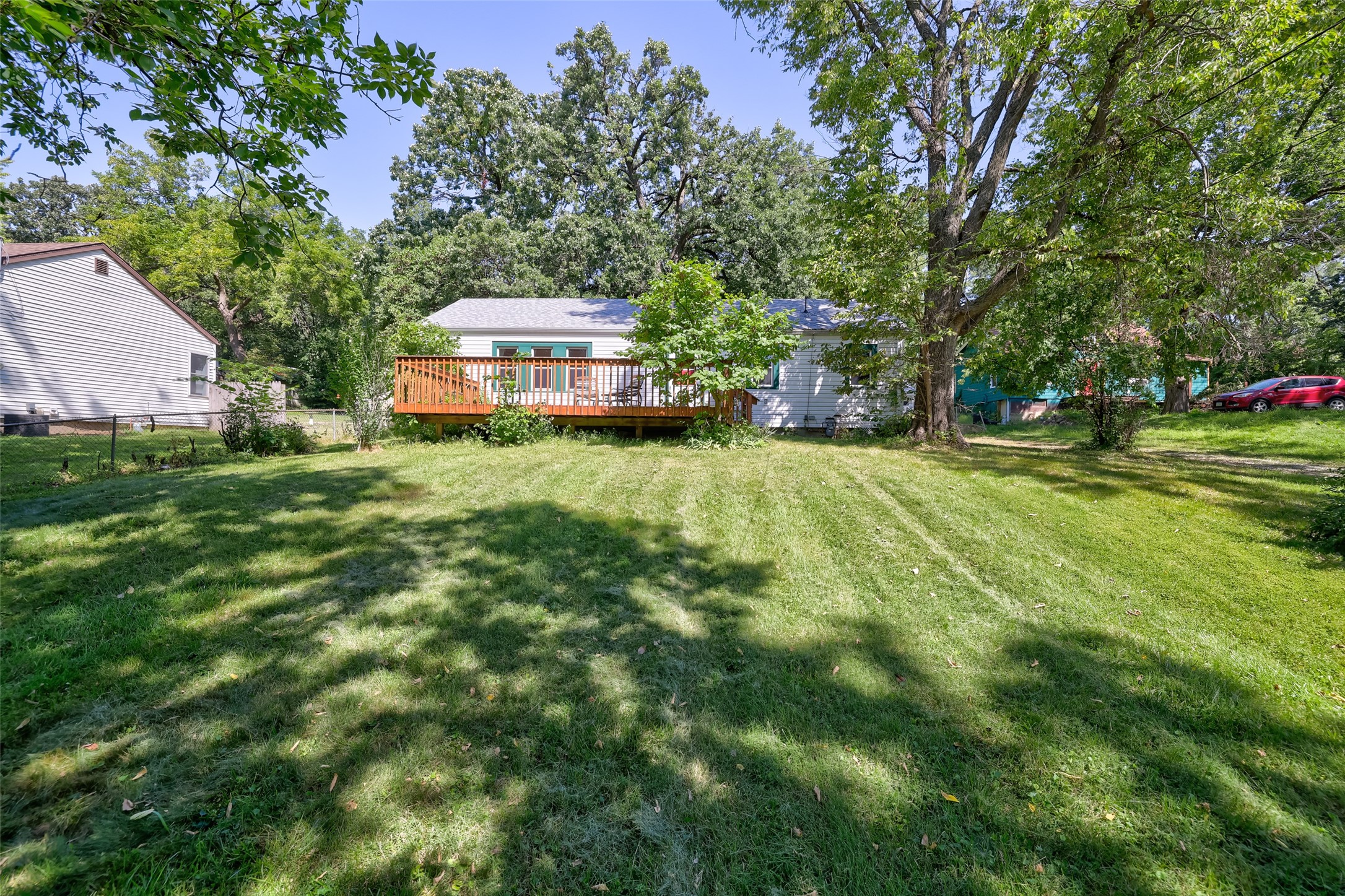 Sheridan Ave, Des Moines, IA 50310