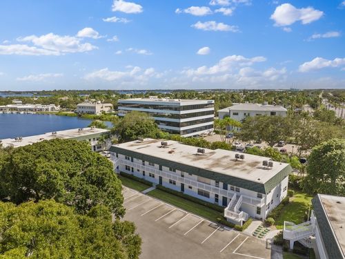 apt-s8-2800 Indian River Blvd, Vero Beach, FL, 32960-4249 | Card Image