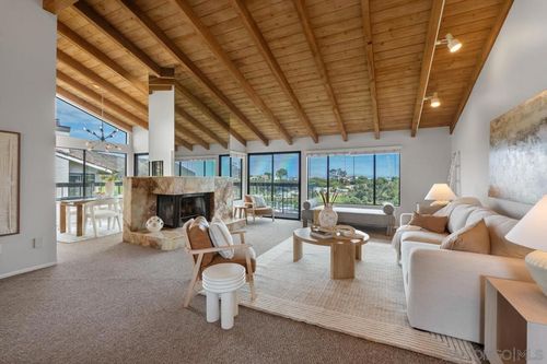 6585 Caminito Scioto, La Jolla, CA, 92037-5826 | Card Image