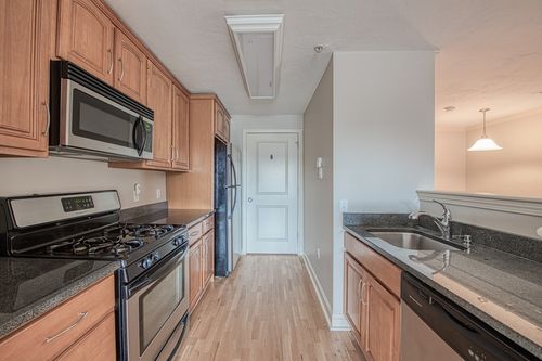 unit-105-555 Page St, Stoughton, MA, 02072-6028 | Card Image