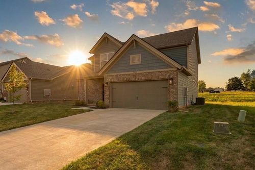 9312 Woodgate Cir, Alvaton, KY, 42122-7823 | Card Image