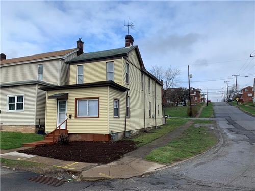 135 E 22nd Ave, Homestead, PA, 15120-2536 | Card Image