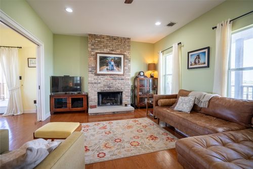 250 County Road 458, Coupland, TX, 78615-4809 | Card Image