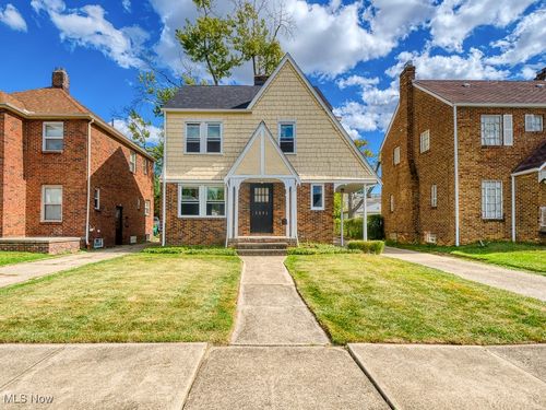 5231 Philip Ave, Maple Heights, OH, 44137-1447 | Card Image