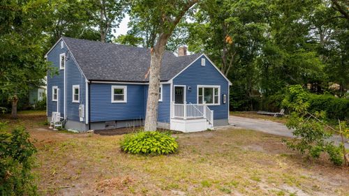 12 Chippewa Dr, Buzzards Bay, MA, 02532-4425 | Card Image