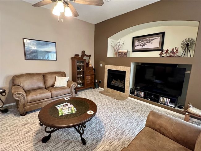 Living Room | Image 9