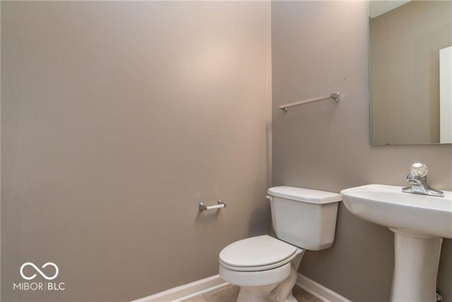 10910 Perry Pear Dr, Condo with 2 bedrooms, 3 bathrooms and null parking in Zionsville IN | Image 12