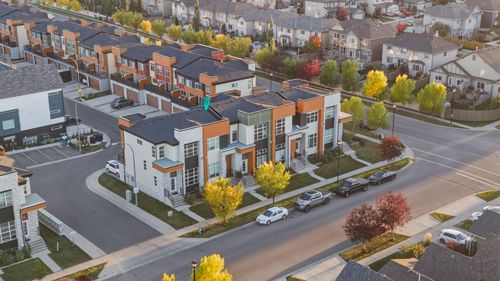 505 - 1530 Bayside Ave Sw, Townhouse with 3 bedrooms, 3 bathrooms and 2 parking in Airdrie AB | Card Image