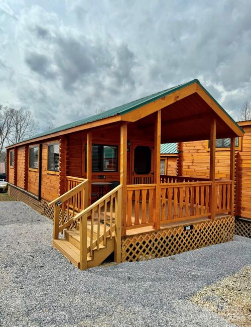 61 Coyote Rd, Marion, NC, 28752-5957 | Card Image