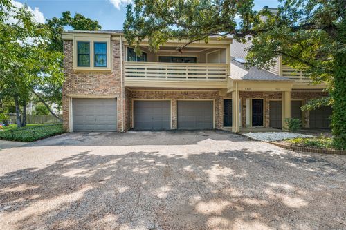4528 Forestgate Cir, Arlington, TX, 76017-1696 | Card Image