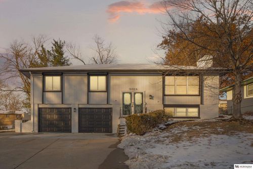 16024 Wood Dr, Omaha, NE, 68130-1441 | Card Image