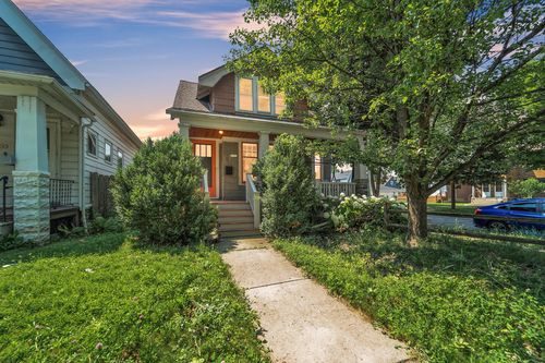 3751 W Frederica Pl, Milwaukee, WI, 53215-1423 | Card Image