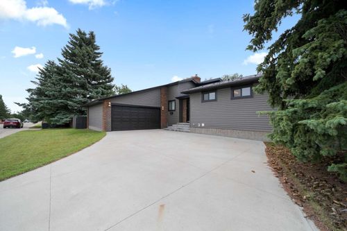 6407 43 Avenue, Camrose, AB, T4V3M9 | Card Image
