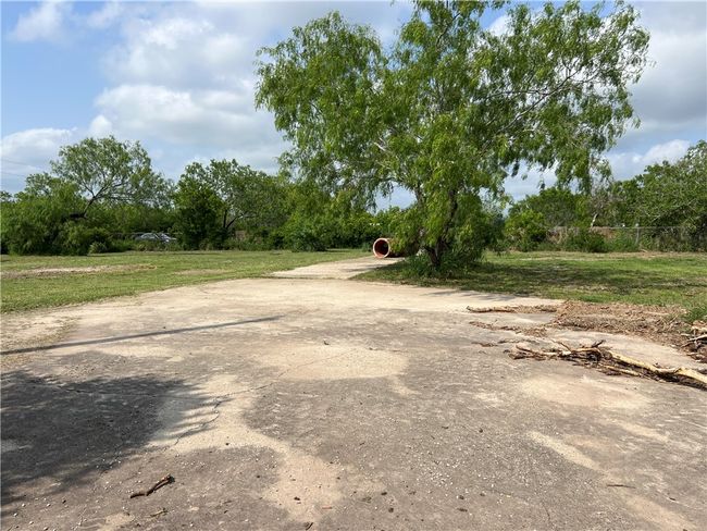 109 Pawnee Cir, Home with 0 bedrooms, 0 bathrooms and null parking in Sandia TX | Image 5