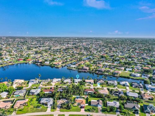 333 Se 33rd Ter, Cape Coral, FL, 33904-4836 | Card Image