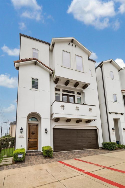 1235 Bonner St, Houston, TX, 77007-3509 | Card Image