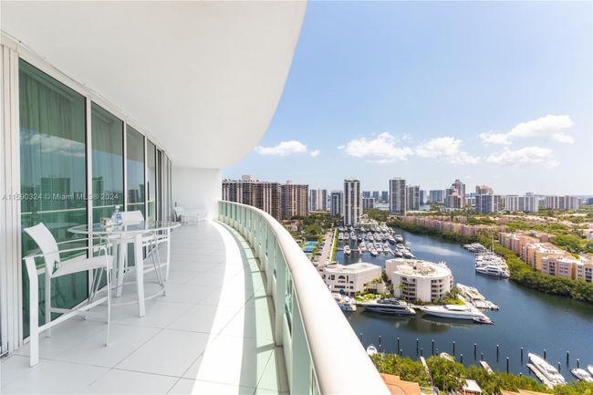 2401 - 19955 Ne 38th Ct, Condo with 2 bedrooms, 3 bathrooms and null parking in Aventura FL | Image 21