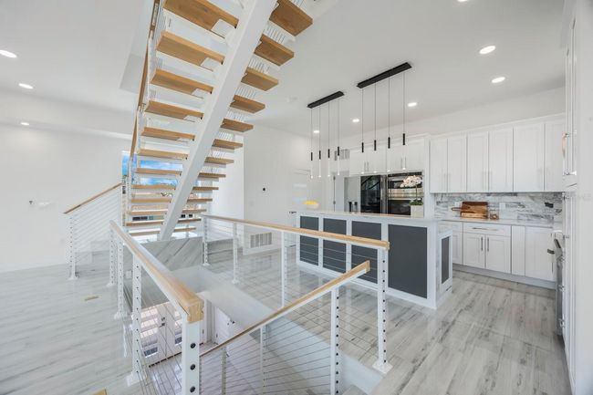 Breakfast Bar with Seating for Four | Image 23