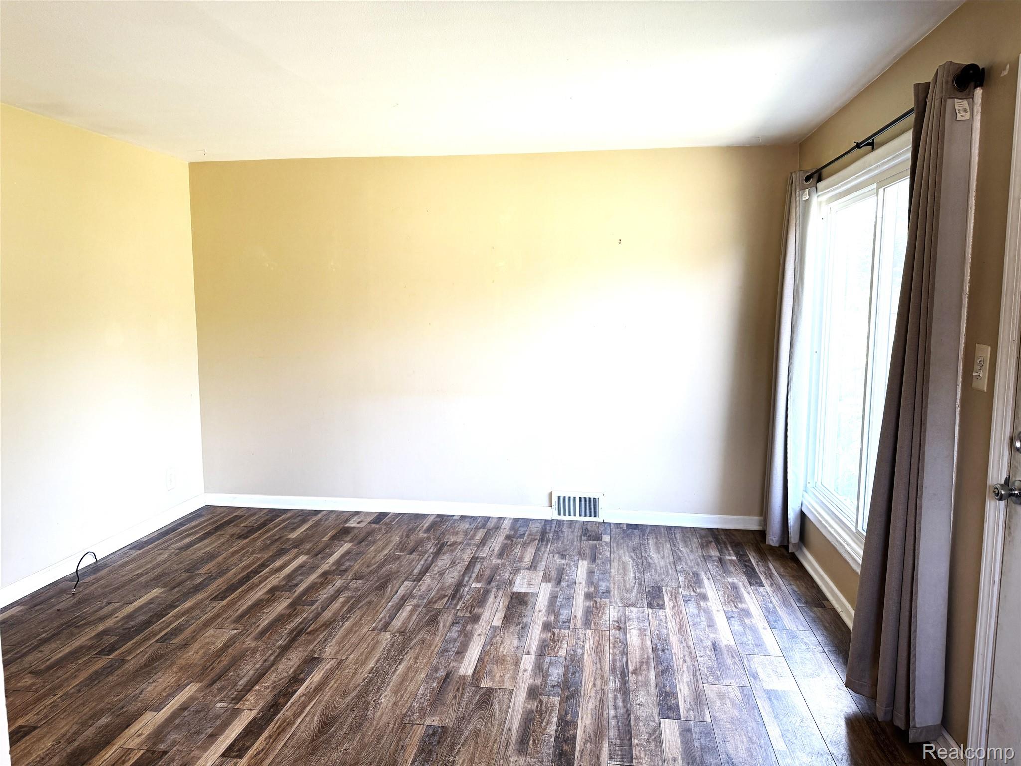 Residential Lease in Westland 5
