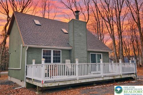 32 Bear Ln, Jim Thorpe, PA, 18229-9532 | Card Image