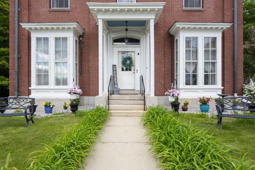 40 Main St, Limerick, ME, 04048-3534 | Card Image