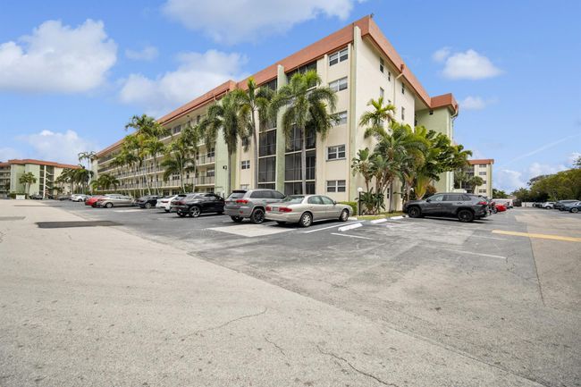 APT-226C - 5300 Ne 24 Th Ter, Condo with 2 bedrooms, 2 bathrooms and null parking in Fort Lauderdale FL | Image 36