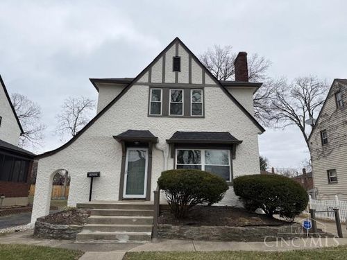 1622 Shenandoah Ave, Cincinnati, OH, 45237-2706 | Card Image