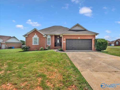 13434 Wisteria Pl, Athens, AL, 35613-8217 | Card Image