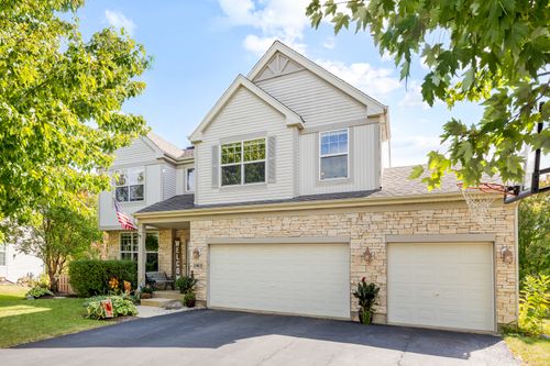 10631 Oregon Trl, Huntley, IL, 60142-4023 | Card Image