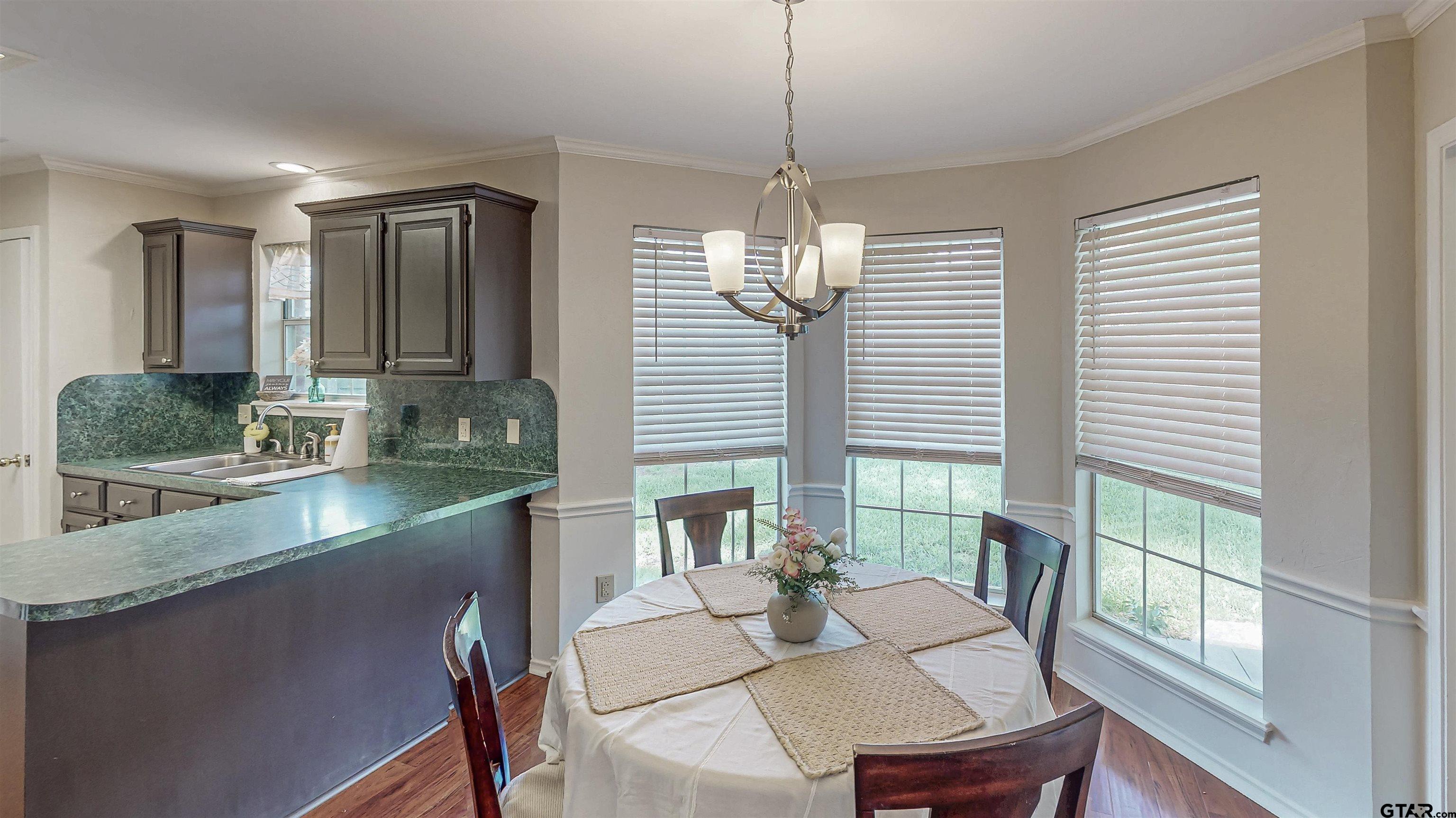 Residential Lease in Whitehouse 5