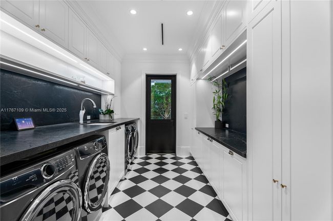 6575 Sw 96 Th St, House other with 7 bedrooms, 9 bathrooms and null parking in Pinecrest FL | Image 64