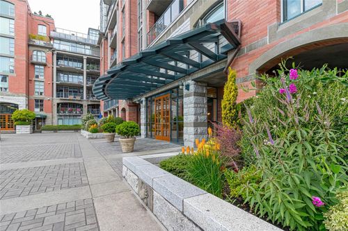 323-21 Dallas Rd, Victoria, BC, V8V4Z9 | Card Image