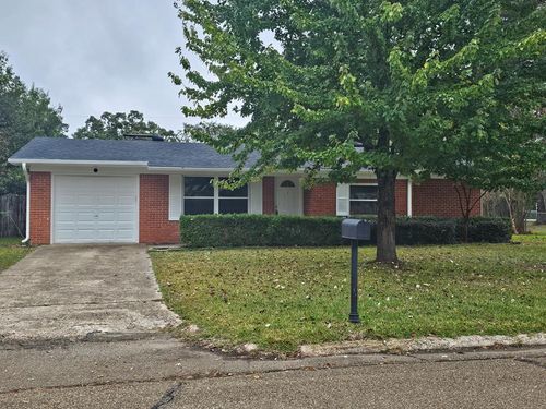 4 Sidney Dr, Texarkana, TX, 75503-1407 | Card Image