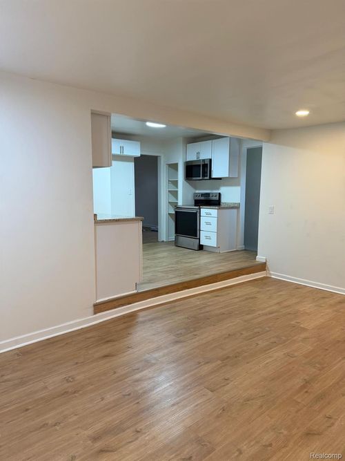 4095 Brouseville Ave, Lincoln Park, MI, 48146-4023 | Card Image