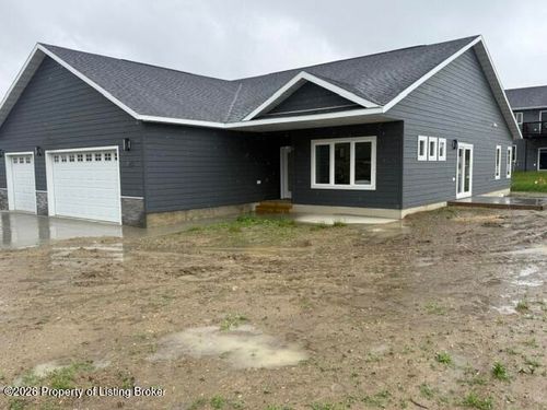 1126 24th Street W, Dickinson, ND, 58601 | Card Image