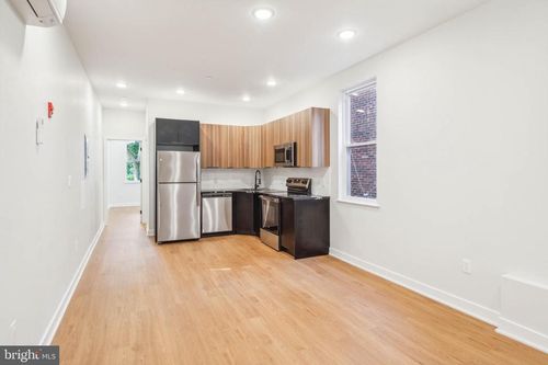 12-4145 W Girard Ave, PHILADELPHIA, PA, 19104-1075 | Card Image