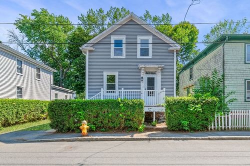 12 Planters St, Salem, MA, 01970-4121 | Card Image