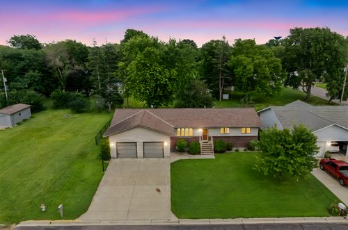 102 Ringer Dr, Sherburn, MN, 56171-1130 | Card Image