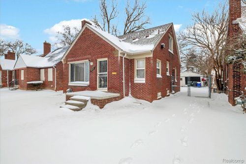 8882 Warwick St, Detroit, MI, 48228-3063 | Card Image