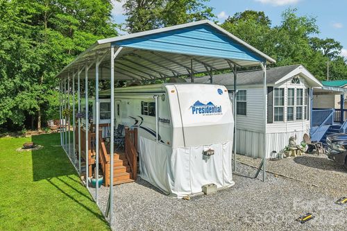 203-109 Pike Pt, Waynesville, NC, 28785-9111 | Card Image
