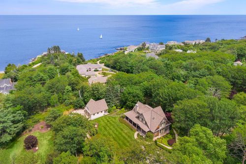6 Pebble Cv, Cape Neddick, ME, 03902-7372 | Card Image