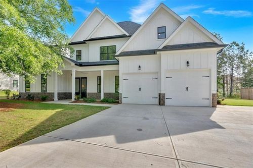 8 Greencliff Way Se, Cartersville, GA, 30120-6605 | Card Image
