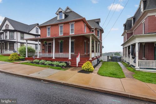 121 N Main St, RED LION, PA, 17356-1708 | Card Image