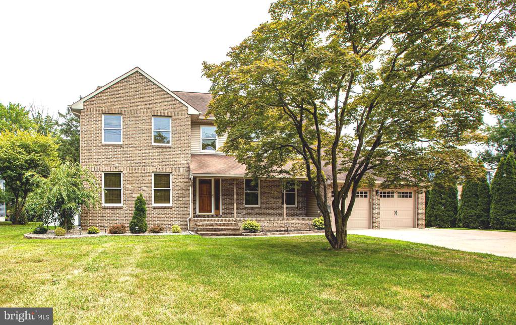 Hughes Dr, Trenton, NJ 08690