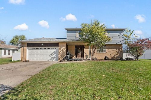6338 Beaver Lake Dr, Grove City, OH, 43123-8976 | Card Image