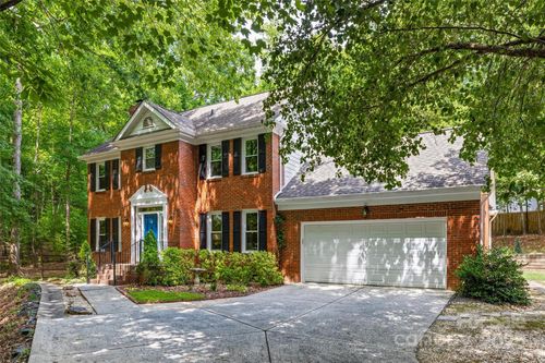 605 Giles Ct, Matthews, NC, 28105-5618 | Card Image