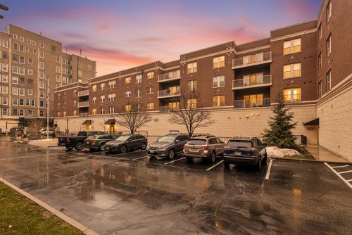 335a-118 S Washington Street, GREEN BAY, WI, 54301 | Card Image