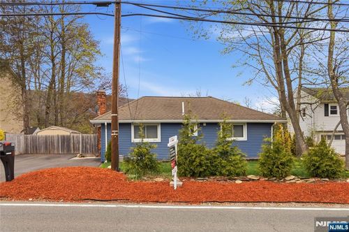 5453 Berkshire Valley Rd, Oak Ridge, NJ, 07438-9810 | Card Image